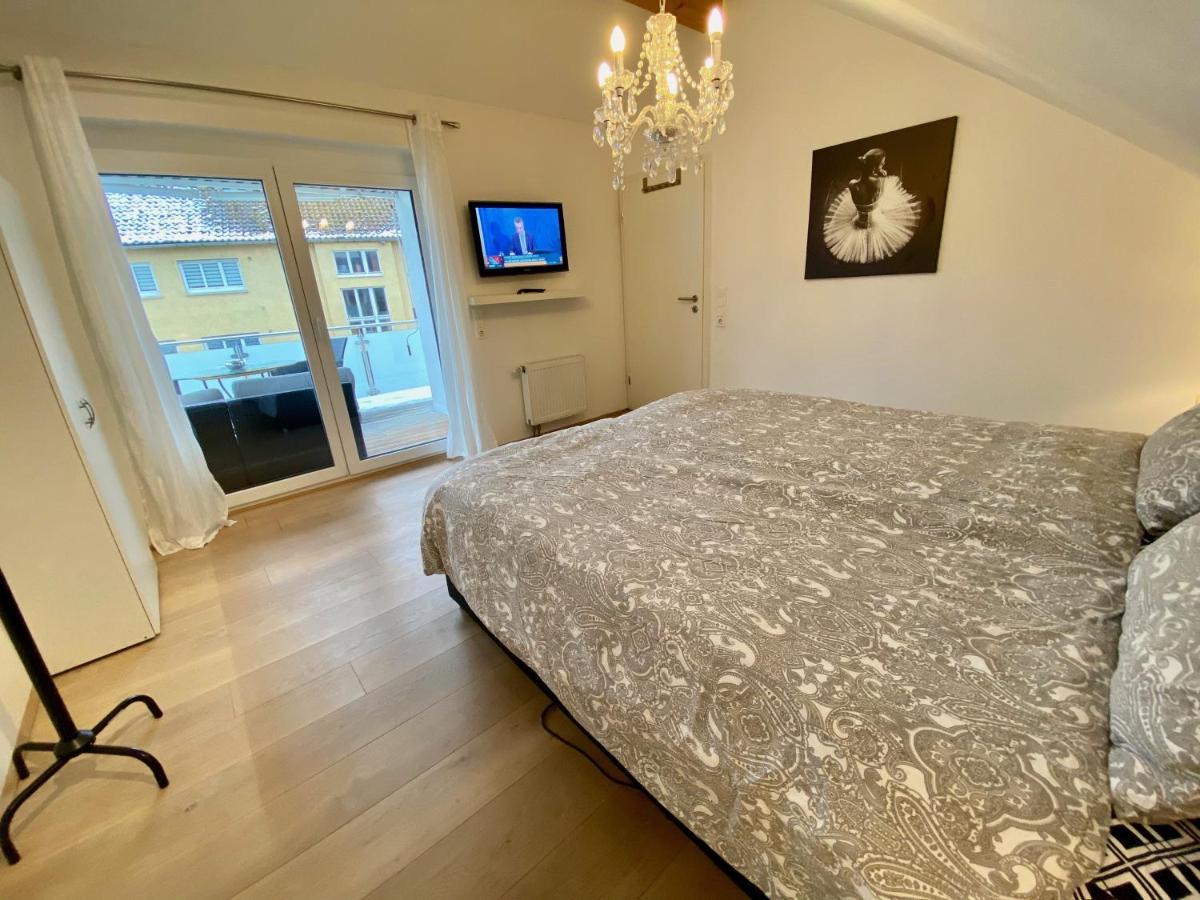 Luxurioeses Studio Im Zentrum, Balkon, Kamin, Klima Apartment Ravensburg Bagian luar foto
